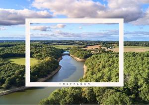 a picture of a river with the words treatment at Ti An Eizh - Charming Townhouse - Near Vannes in Treffléan