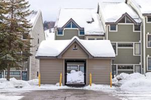 Hillside Hideaway Ski-In Ski-Out Walk to Village om vinteren