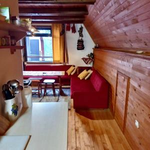 Khu vực ghế ngồi tại Vikendica Zora Jahorina