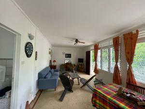 Et opholdsområde på Haut de maison à Deshaies proche de Grande Anse