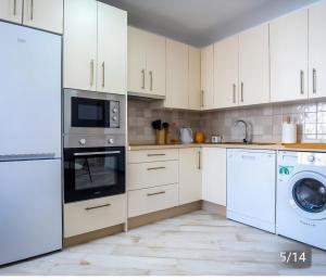 Η κουζίνα ή μικρή κουζίνα στο Luz de Doñana +7 φωτογραφίες