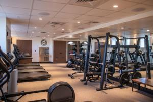 Spordikeskus ja/või sportimisvõimalused majutusasutuses Skytop Lodge