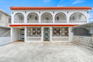 Το κτήριο όπου στεγάζεται  το διαμέρισμα