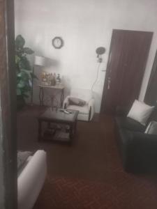 O zonă de relaxare la Alojamiento Luisito