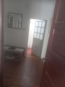 O baie la Alojamiento Luisito +5 fotografii