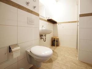 Koupelna v ubytování Apartment Hafenflair am Plauer See, Plau am See + 25 fotografií