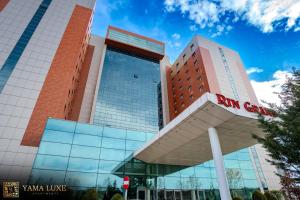 Το κτήριο όπου στεγάζεται  το διαμέρισμα