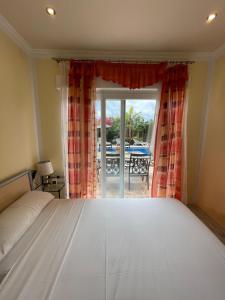 Postel nebo postele na pokoji v ubytování Villa HAYAHAY with PRIVATE POOL & Amazing view