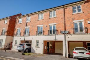 Το κτήριο όπου στεγάζεται  η παραθεριστική κατοικία