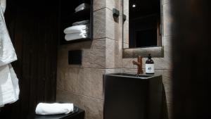 Un baño de Halo Igloos Resort