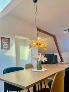 Posezení v ubytování Loft am Rebhügel-modern wohnen in den Weinbergen