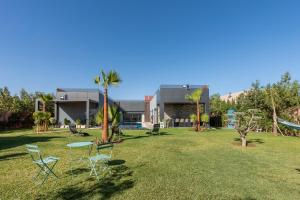 Κήπος έξω από το Villa Ramona, Calme, Luxe et Piscine