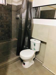 Ένα μπάνιο στο Urban Colonial +37 φωτογραφίες