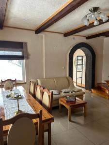 Χώρος καθιστικού στο Khonka