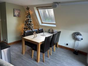 Khu vực ghế ngồi tại Bright Star Lodge +38 ảnh