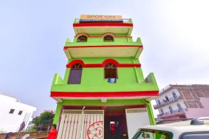 El edificio en el que está el hotel