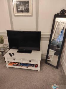 Μια τηλεόραση ή/και κέντρο ψυχαγωγίας στο Herry is vaiting for guest