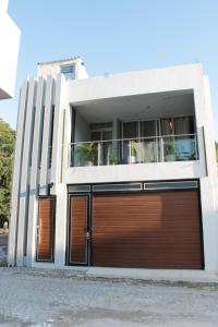 Tòa nhà nơi nhà nghỉ dưỡng tọa lạc