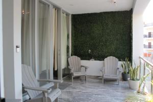 Khu vực ghế ngồi tại Casa Greengo's Playa Matanchen +31 ảnh