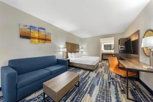 Kuchyň nebo kuchyňský kout v ubytování Best Western of Clewiston