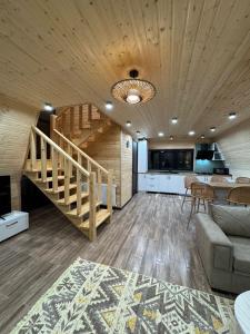 Η κουζίνα ή μικρή κουζίνα στο LUMA Sadgeri (Borjomi)