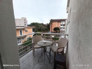 Μπαλκόνι ή βεράντα στο Villa Sun Budva