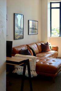 Setusvæði á Manhattan Suite - Panoramic Views, Beach Access