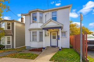 Το κτήριο όπου στεγάζεται  η παραθεριστική κατοικία