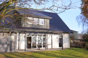 Το κτήριο όπου στεγάζεται  η παραθεριστική κατοικία