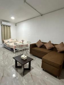 Posezení v ubytování Kozy Row Staycation - Pagadian City