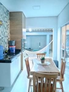 Η κουζίνα ή μικρή κουζίνα στο Refúgio do Mar