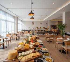 Jídlo v aparthotelu nebo okolí