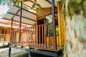 Ban công/sân hiên tại EcohoteL Casa de Astilla Cabañas