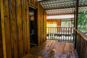 Ban công/sân hiên tại EcohoteL Casa de Astilla Cabañas