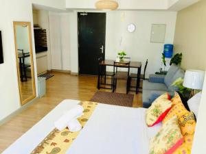 Kuchyň nebo kuchyňský kout v ubytování Walk to Abreeza Mall | Kitchen | Parking | Pool