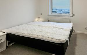 Postel nebo postele na pokoji v ubytování Awesome Home In Thisted With House Sea View