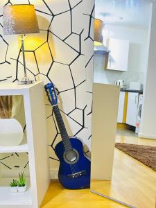 Kuchyň nebo kuchyňský kout v ubytování Landvue Stays Modern 2 Bed 2 Bath Apartment with free parking!