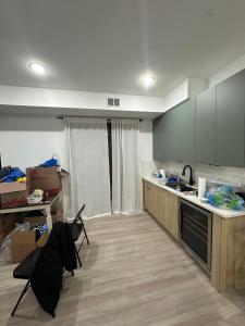 O bucătărie sau chicinetă la Private Room in JC heights with easy commute to NYC