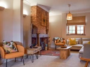 Khu vực ghế ngồi tại Queens Manor