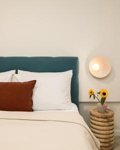 Ένα ή περισσότερα κρεβάτια σε δωμάτιο στο Downtown Deluxe Apartment on Tsimiski - By Nuvia Domus