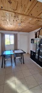 Bordtennis på Depto colonia caroya eller i nærheden