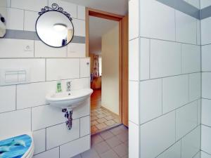 Phòng tắm tại Feriendorf am Weinberg, Dobbrikow +28 ảnh