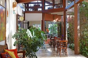 Um restaurante ou outro lugar para comer em Pousada Terra Juquehy
