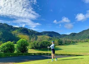 Γήπεδο γκολφ σε αυτό το ξενοδοχείο ή στη γύρω περιοχή