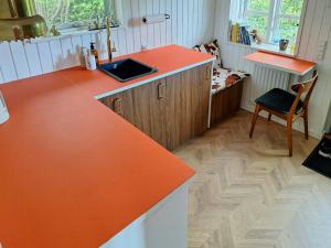 Nhà bếp/bếp nhỏ tại Holiday Home With Fjord Views Near Karrebæksminde +7 ảnh