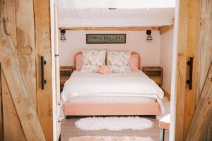 Gallery image of The Pink Hayloft in Nephi