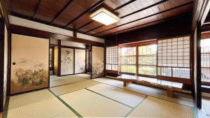 Fotografie z fotogalerie ubytování 佐渡島に残る築130年の伝統的な古民家｜東夢 v destinaci Sado