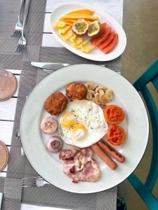 Φαγητό σε αυτό το ξενοδοχείο ή κάπου εκεί κοντά +17 φωτογραφίες