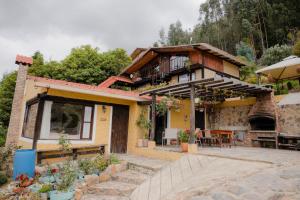 Το κτήριο όπου στεγάζεται  η παραθεριστική κατοικία