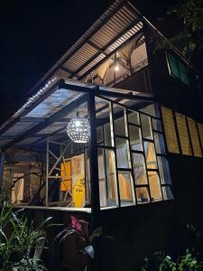 Το κτήριο όπου στεγάζεται  η παραθεριστική κατοικία +17 φωτογραφίες